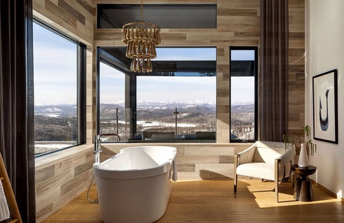 Bragg Creek House | Luxury Rocky Mountain Estate - mesmerizing views on 160 acres of private forest