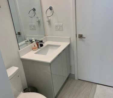 Thornhill Apartment | Luxury Suites In Good Location