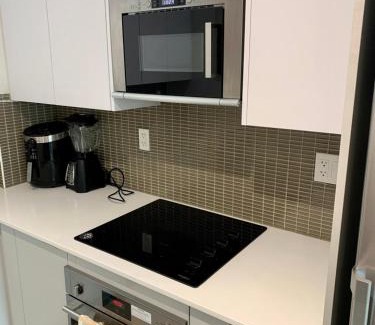 Thornhill Apartment | Luxury Suites In Good Location