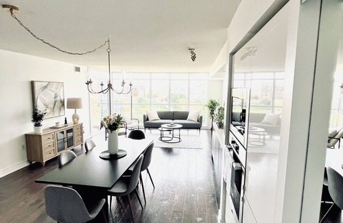 Wellington Place Condo | Luxury Toronto Condo by CN Tower