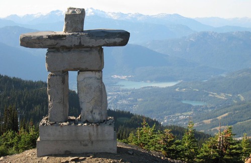 Village North House | Luxury Whistler Accomodations - 4 Bedroom Montebello Townhome - Hot Tub - WiFi
