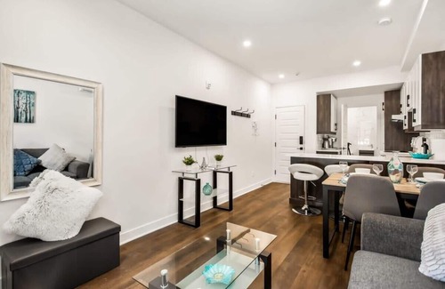 Mile End Apartment | M11 | Le Mile End - Cozy studio in MTL-2C