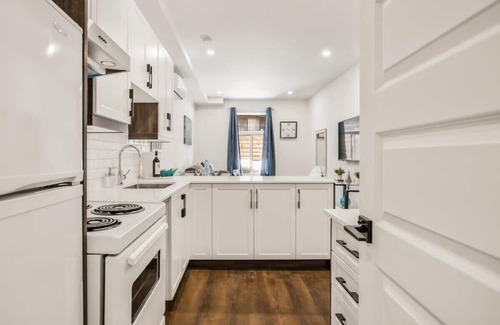 Mile End Apartment | M11 | Le Mile End - Cozy studio in MTL-2C