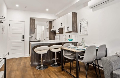 Mile End Apartment | M11 | Le Mile End - Cozy studio in MTL-2C