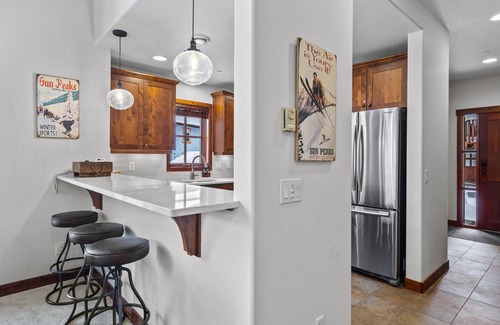 Sun Peaks House | Magnificent multi level 3 bedroom + den townhouse, close to Morrisey lift