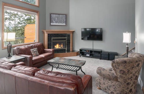 East Kootenay House | Marble Canyon 4 Bedroom Premium Townhome: Unit 202P2