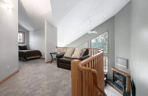 East Kootenay House | Marble Canyon 4 Bedroom Premium Townhome: Unit 202P2