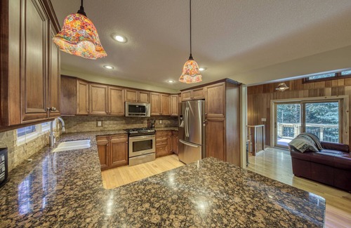 East Kootenay House | Marvelous 5-bedroom house with rustic charm in Panorama