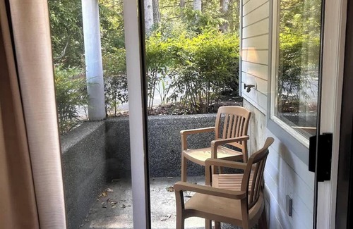 Regional District of Nanaimo Apartment | Mermaid Cove - Studio - Pacific Shores