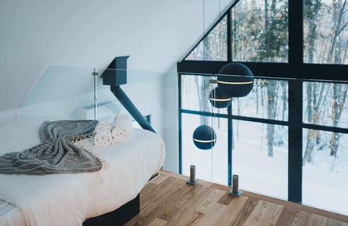 Lac Superieur Village House | Modern chalet surrounded by nature CITQ#310675