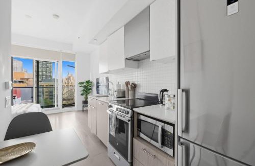 Garden District Apartment | Modern Studio-Style Condo in Downtown Toronto