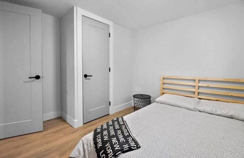 Kitsilano Apartment | Modern Two Bedroom Suite in Stylish Kitsilano