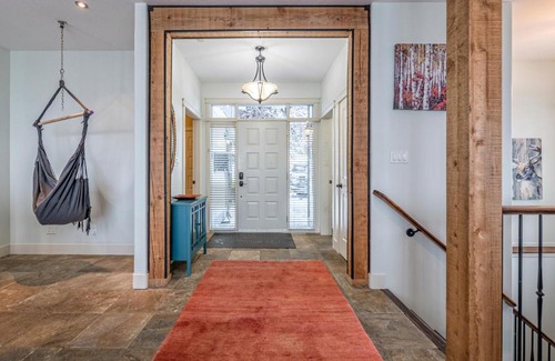 Silver Star Mountain Ski Chalet | Monashee Views