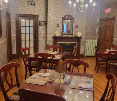 Louisbourg House | Motel ∙ 4 guests
