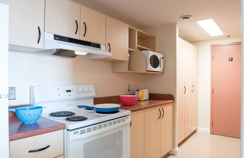 Clayton Park Hostel | Mount Saint Vincent University Residence - Hostel