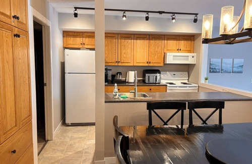 East Kootenay Condo | Mountain Paradise! Ski-in/ski-out, X-country skiing, hiking, mountain biking.