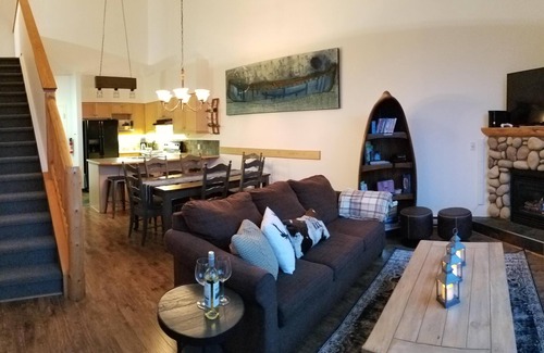 Canmore Condo | Mountain Views, Downtown Loft, Family Friendly, Walker's Paradise.