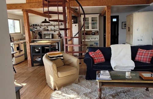Kearney Cottage | Nature Lover’s Rustic Cabin, Kearney