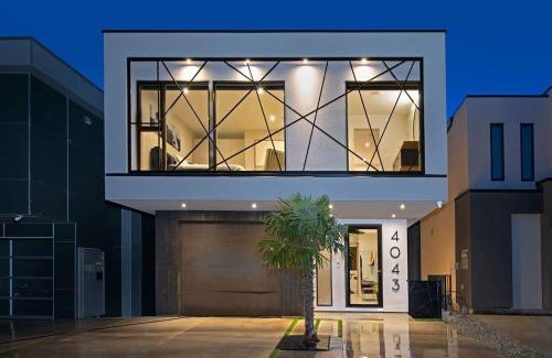 Okanagan-Similkameen House | Nest Luxury Modern Lake House