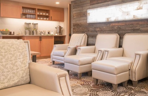Banff Condo | New Banff Apartment | 1 Minute from the Centre!