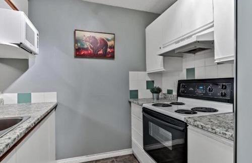 Canmore Apartment | NEW! Cozy Rocky Mountain Chalet managed by Little Sister Getaways