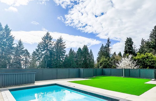 Hollyburn House | New Luxury Large Modern Home with Pool & Views