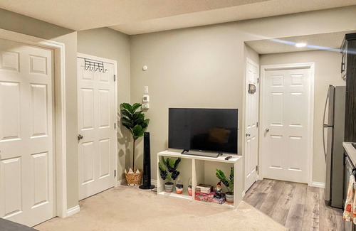 Sage Hill Apartment | Newly Built and Cheerful 1-Bedroom Suite