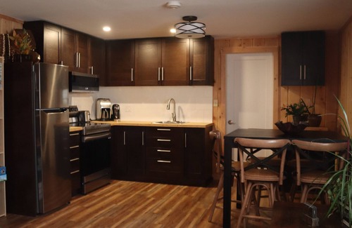 Lake Cowichan House | Nuestra Casa – Beautiful and spacious downstairs suite in Lake Cowichan