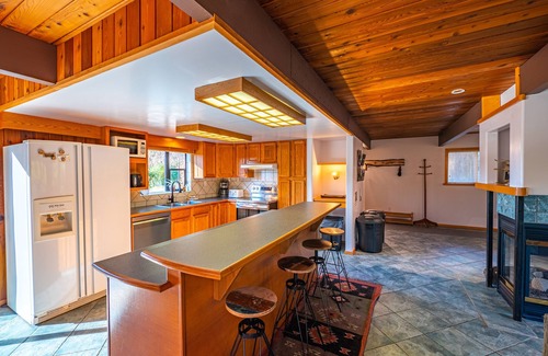 Ucluelet Cottage | Ocean Friendly Amenities & Hot Tub