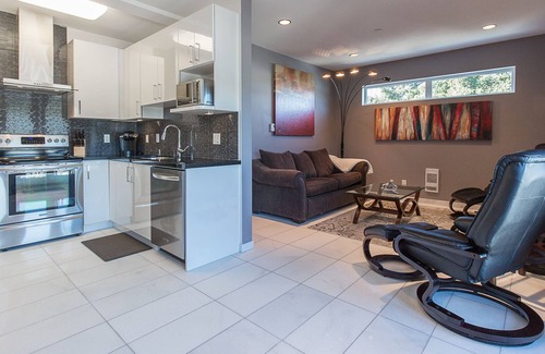 Regional District of Nanaimo Condo | Oceanfront Suite - Just minutes away from downtown Nanaimo! Special offers