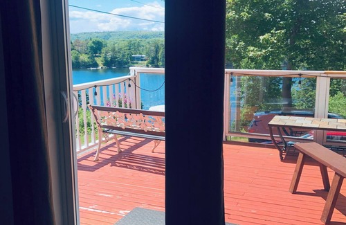 Halifax County House | Overlooking the Stunning views of St.Margaret's Bay
