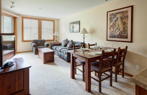 East Kootenay Apartment | Panorama Mountain Resort - Ski Tip/Tamarack Condos