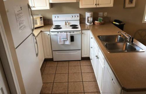 Lethbridge Apartment | Paradise Canyon Golf Resort - Luxury Villa 409
