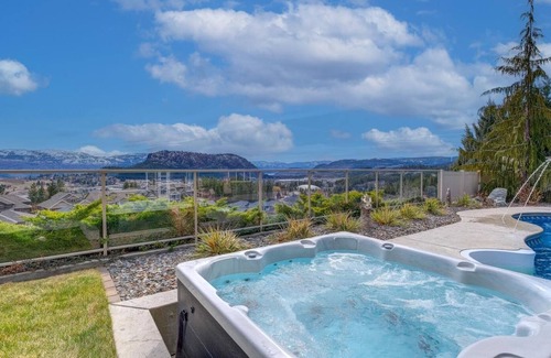 West Kelowna Estates House | Perfect for Large Groups, Stunning views, theatre room, swimming pool, hot tub.