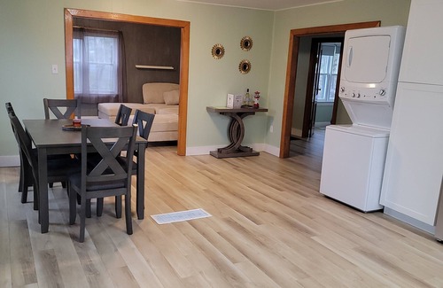 Tangier Cottage | Pleasant Harbour Oceanfront Hot-tub and Kayaks