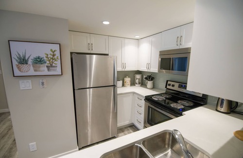 Village North Condo | Pool and Hot Tub Access, Newly Renovated Suite with Free Parking, WiFi