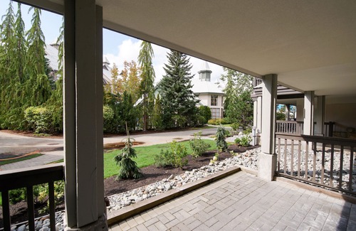 Village North Condo | Pool and Hot Tub Access, Newly Renovated Suite with Free Parking, WiFi