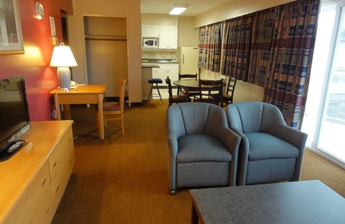 Comox Hotel | Port Augusta Inn and Suites