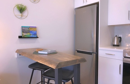 Canmore Condo | 🦉*Prime Location* Cozy Canmore Studio🦉