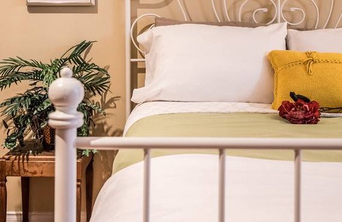 Aylmer Resort | Private room ∙ 1 guest