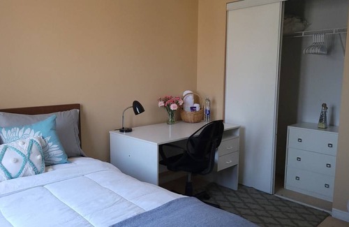 Aylmer Resort | Private room ∙ 3 guests