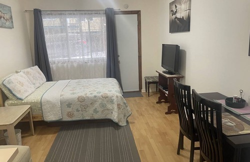 Plateau Mont Royal Resort | Private room ∙ 2 guests