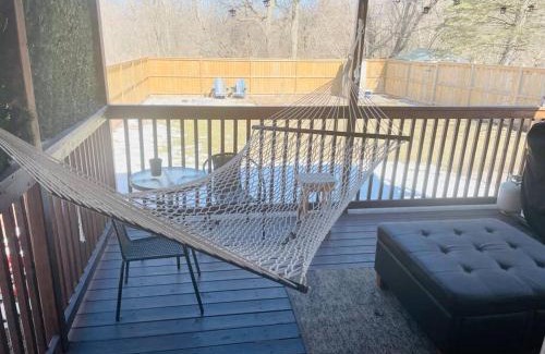 Niagara Falls House | Private House Fenced Yard-Walk Distance To Falls