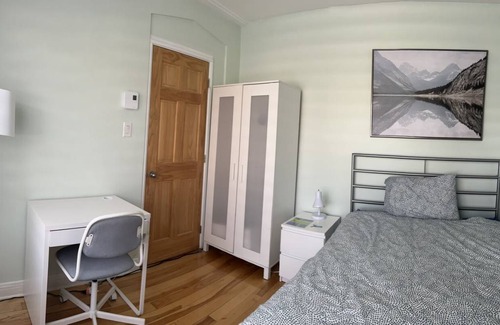 Cote-Saint-Paul Resort | Private room ∙ 1 guest