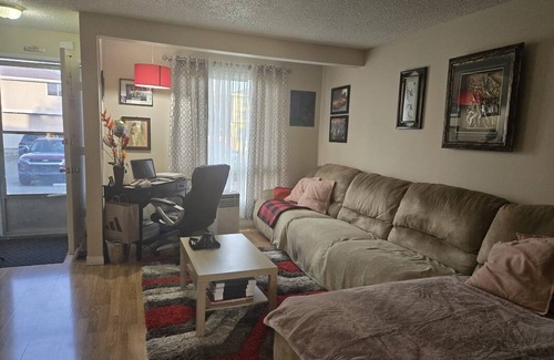 Calgary Resort | Private room ∙ 1 guest