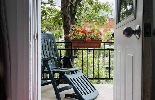 Plateau Mont Royal Resort | Private room ∙ 1 guest