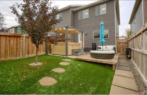 Northwest Calgary Resort | Private room ∙ 1 guest