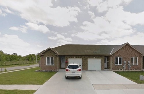 St. Catharines Resort | Private room ∙ 1 guest