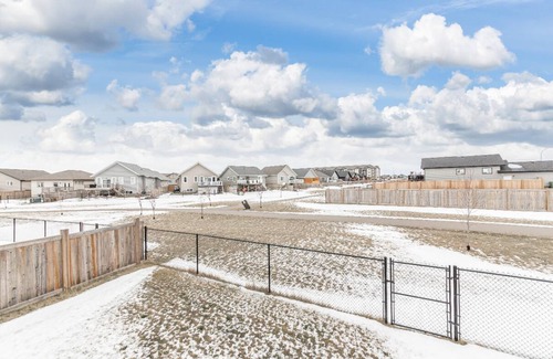 Lloydminster Resort | Private room ∙ 2 guests