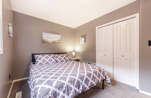 Lloydminster Resort | Private room ∙ 2 guests